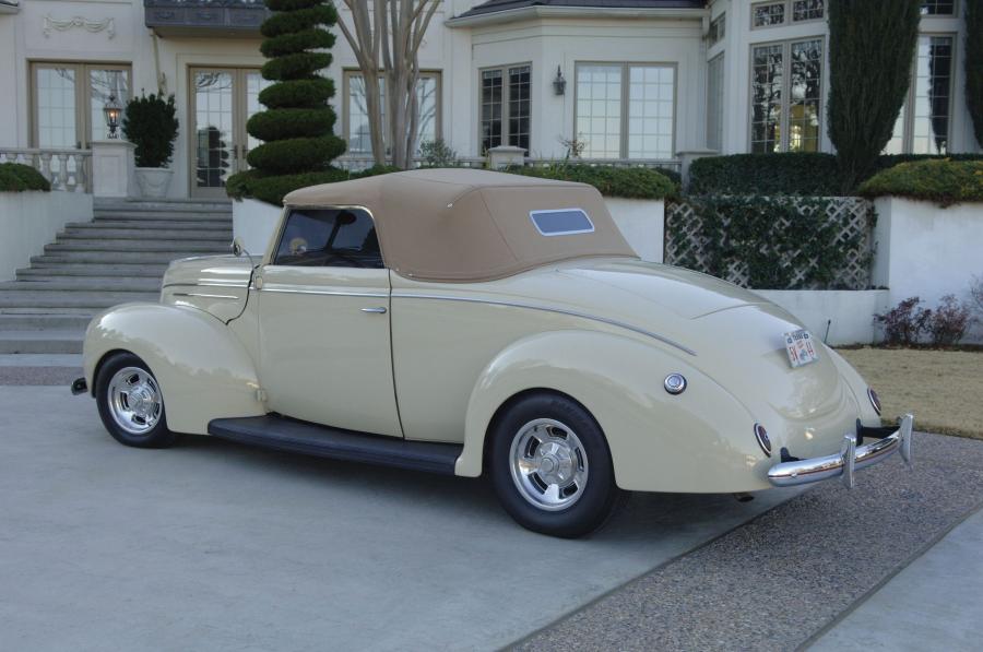  Ford DeLuxe Convertible Custom 1939 года  (фото 6 из 6)
